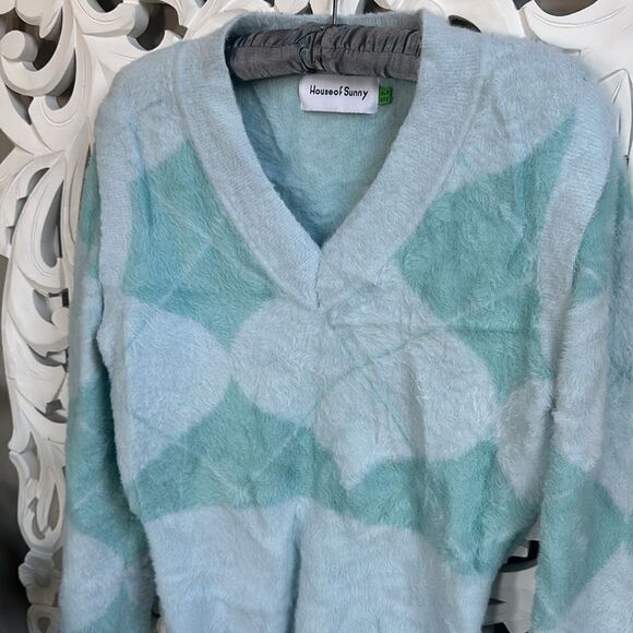 House of Sunny Sweater and Vest - Picture 6 of 10